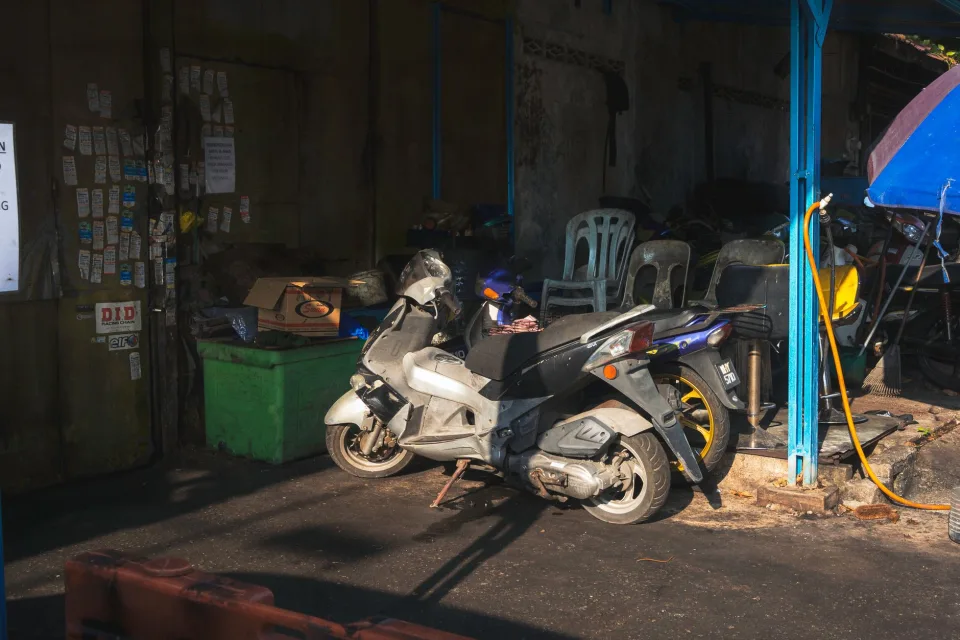 Chỗ gửi xe và rửa xe